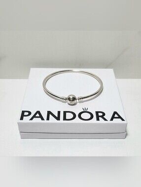 Pandora Moments Logo Clasp Bangle Bracelet Sterling Silver Size 7.5 NWOT